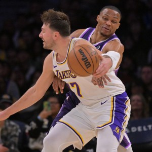 壹号娱乐手机版本-东契奇生涯第20场45+ 追平威少 并列控卫历史第二 仅次于库里